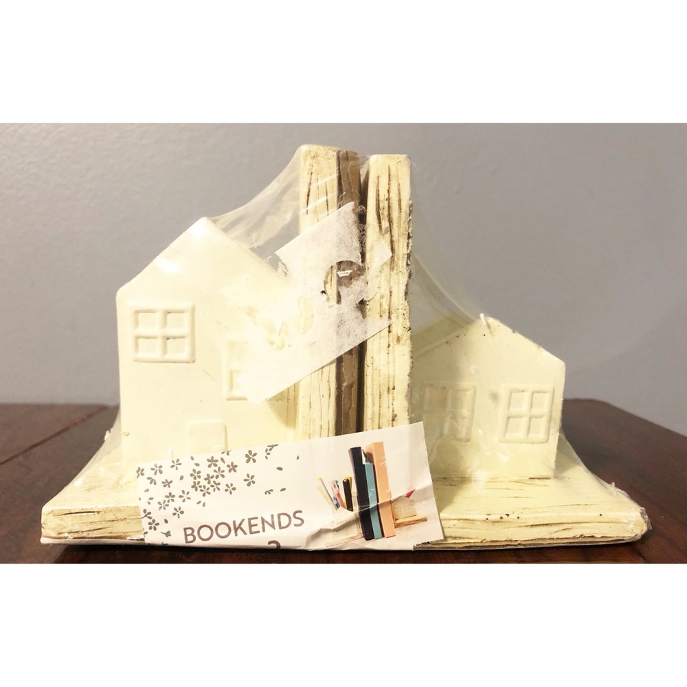 2 Piece Horizon Rustic Cream House Shaped Bookends with Pen Holders
